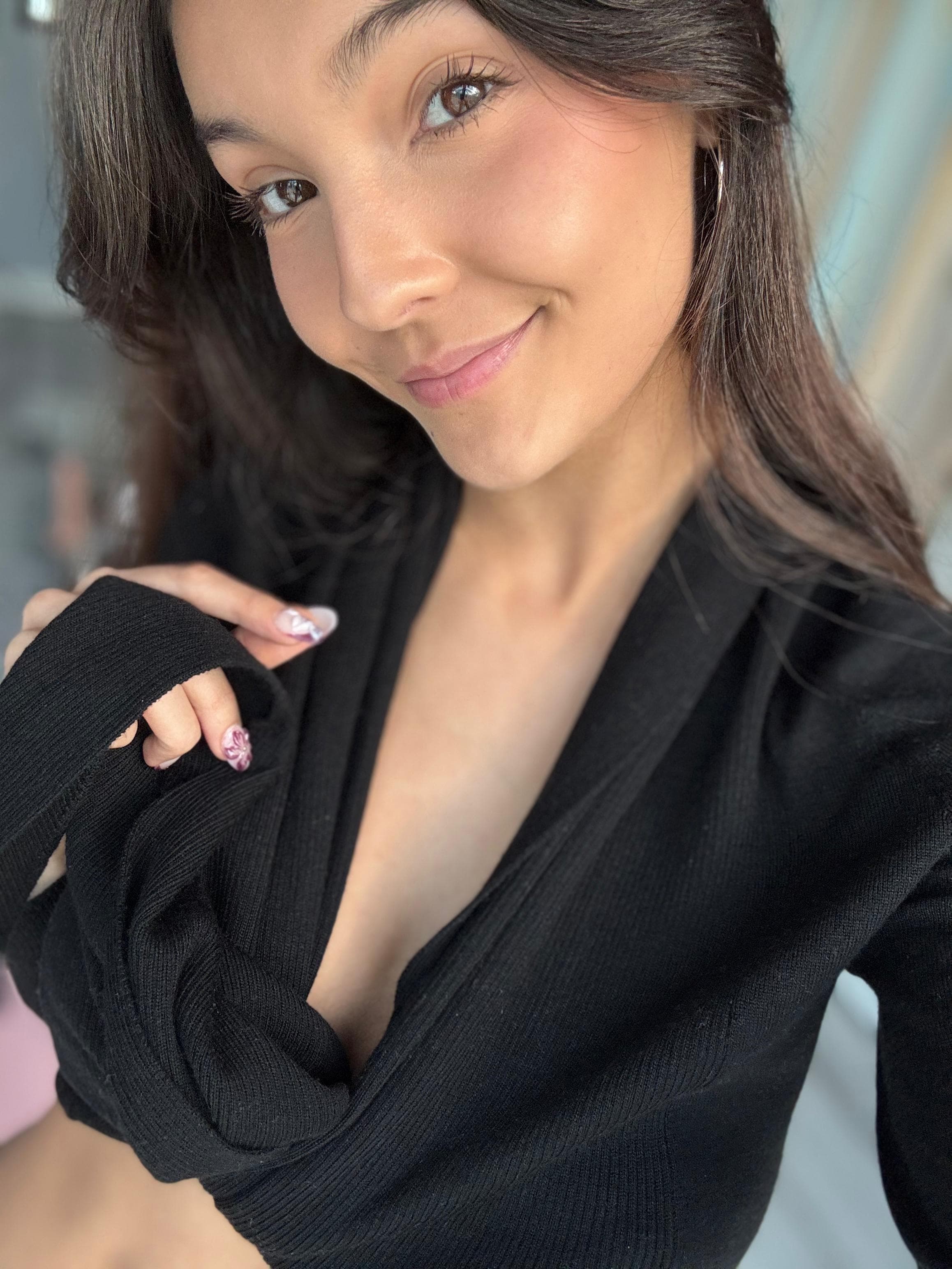 Nicole photo 4